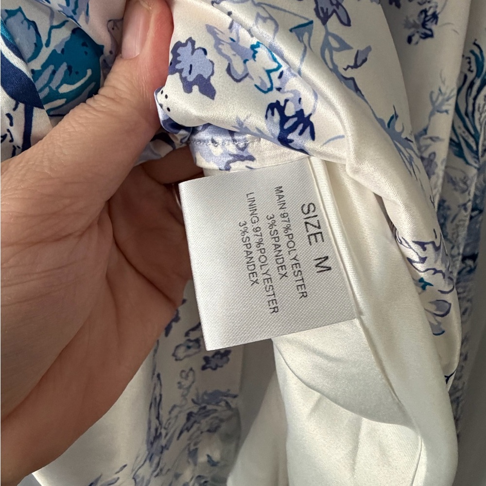 Blue & White Floral Puff-Sleeve Midi Dress - Picture 13 of 13